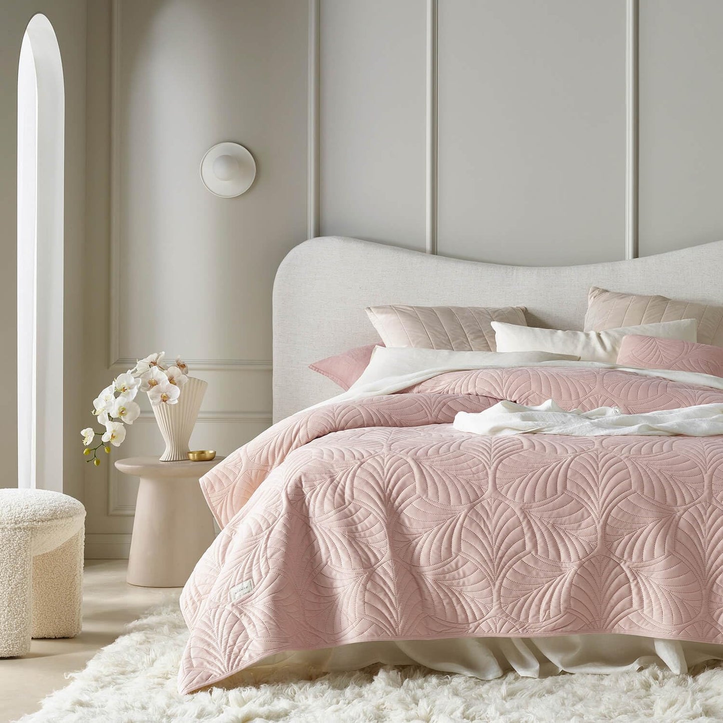 ROOM99 Elegant Powder Pink Throw Blanket 170 x 210 cm, versatile for bed or sofa. Quilted in a stylish velvet design, perfect as a bedspread.