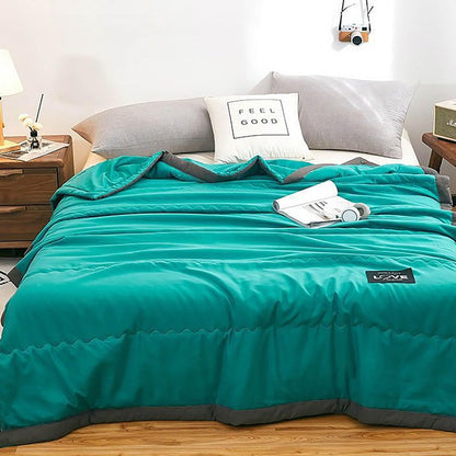 Cooling blanket, Cooling blanket for bed, Summer blanket, Ice blanket for all seasons, Lightweight cooling blanket, Cooler duvet, Duvet without cover, Mother's Day gift (Green, 100x140 cm)