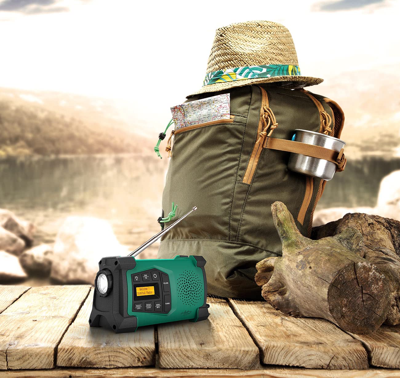 infactory Dynamo Radio: Mobile hand crank radio with DAB+, EWF function, solar panel, LED, USB (radio with hand crank, DAB solar radio, speaker iPad)