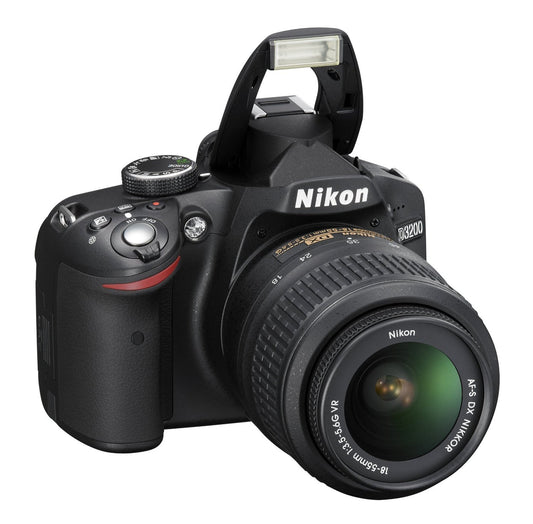 Nikon D3200 SLR digital camera (24 megapixels, 7.4 cm (2.9 inch) display, Live View, Full HD) kit including AF-S DX 18-55 VR II lens black