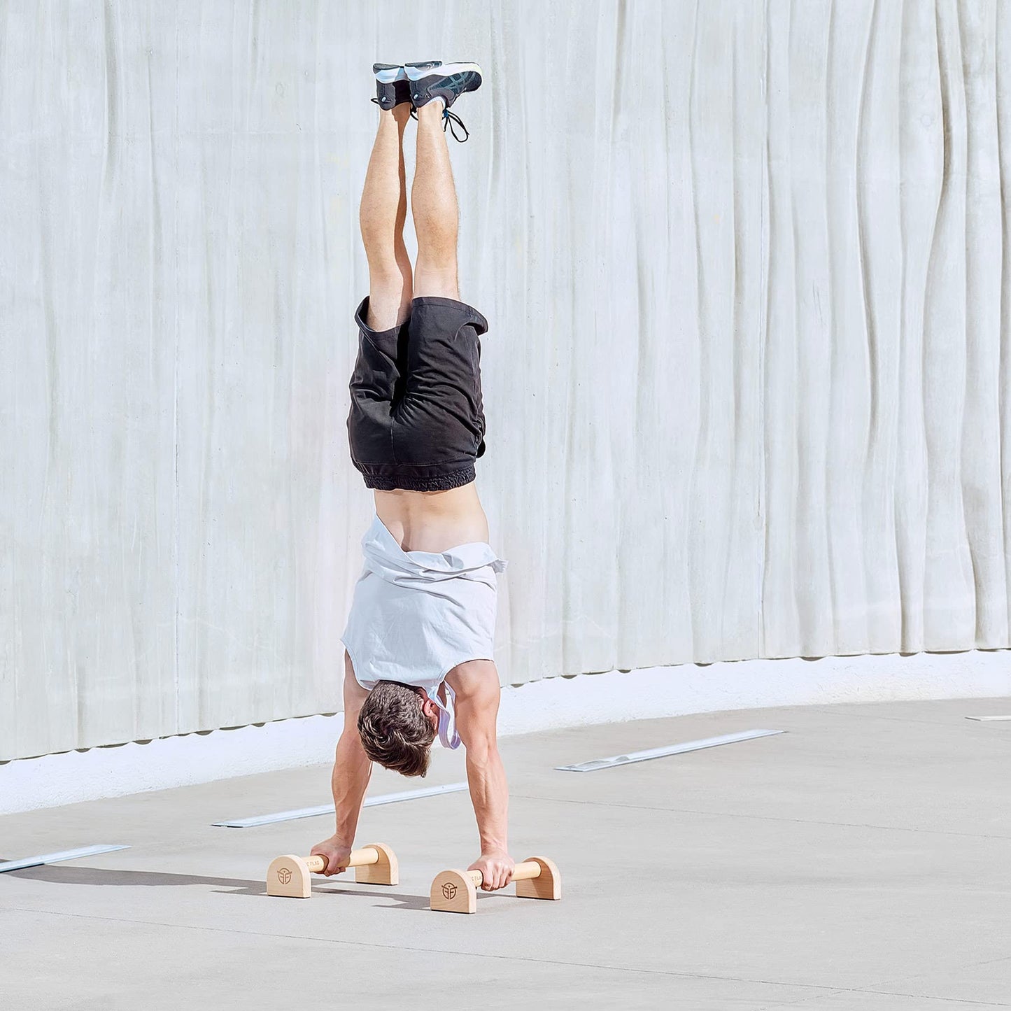 Eric Flag Handstand Handles - Premium Parallettes, Wooden Push-Up Handles for Fitness, Gym, Calisthenics & Yoga - Wooden Parallettes Calisthenics Non-Slip, Push Up Bars for Indoor and Outdoor