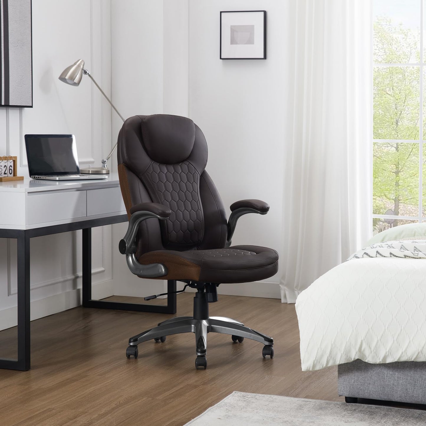 WOLTU office chair 200kg, ergonomic desk chair, executive chair with headrest armrests, height adjustable office chair for office conference room, faux leather, brown