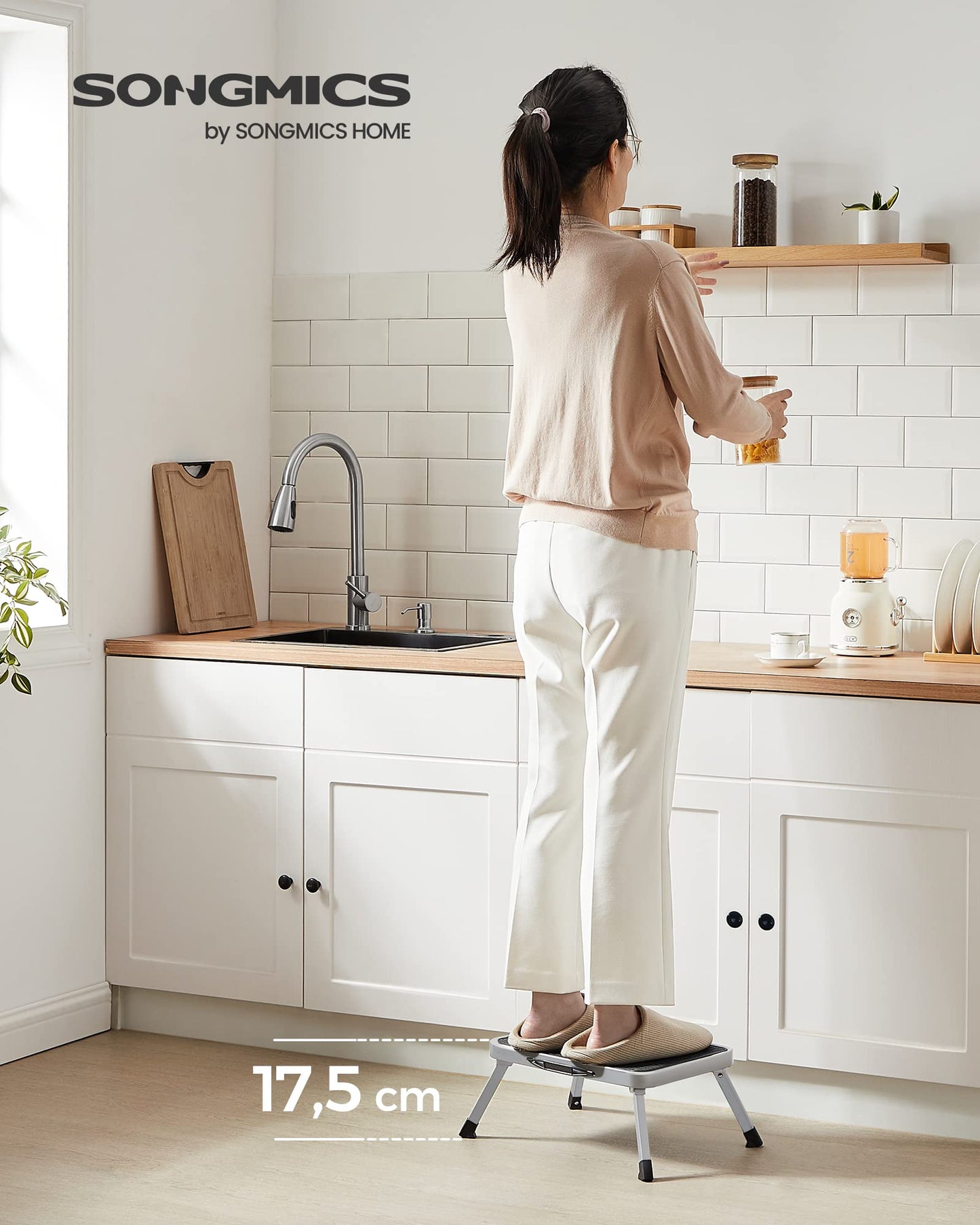 SONGMICS Step Stool, Folding Step Ladder, One-Step Steel Ladder, Non-Slip Step Surface, Holds up to 150 kg, Size unfolded 32 x 44 x 17.5 cm, gray GSL001G01