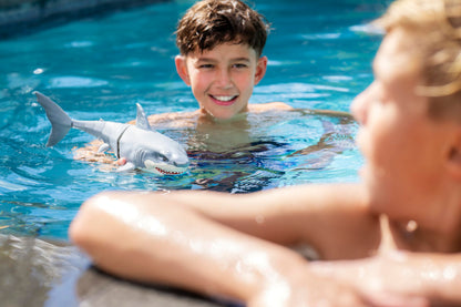 Robo Alive Great White Shark Series 1 by ZURU, battery-operated robot shark toy with light-up feature, perfect for summer pool fun, bath time toy, shark lovers.