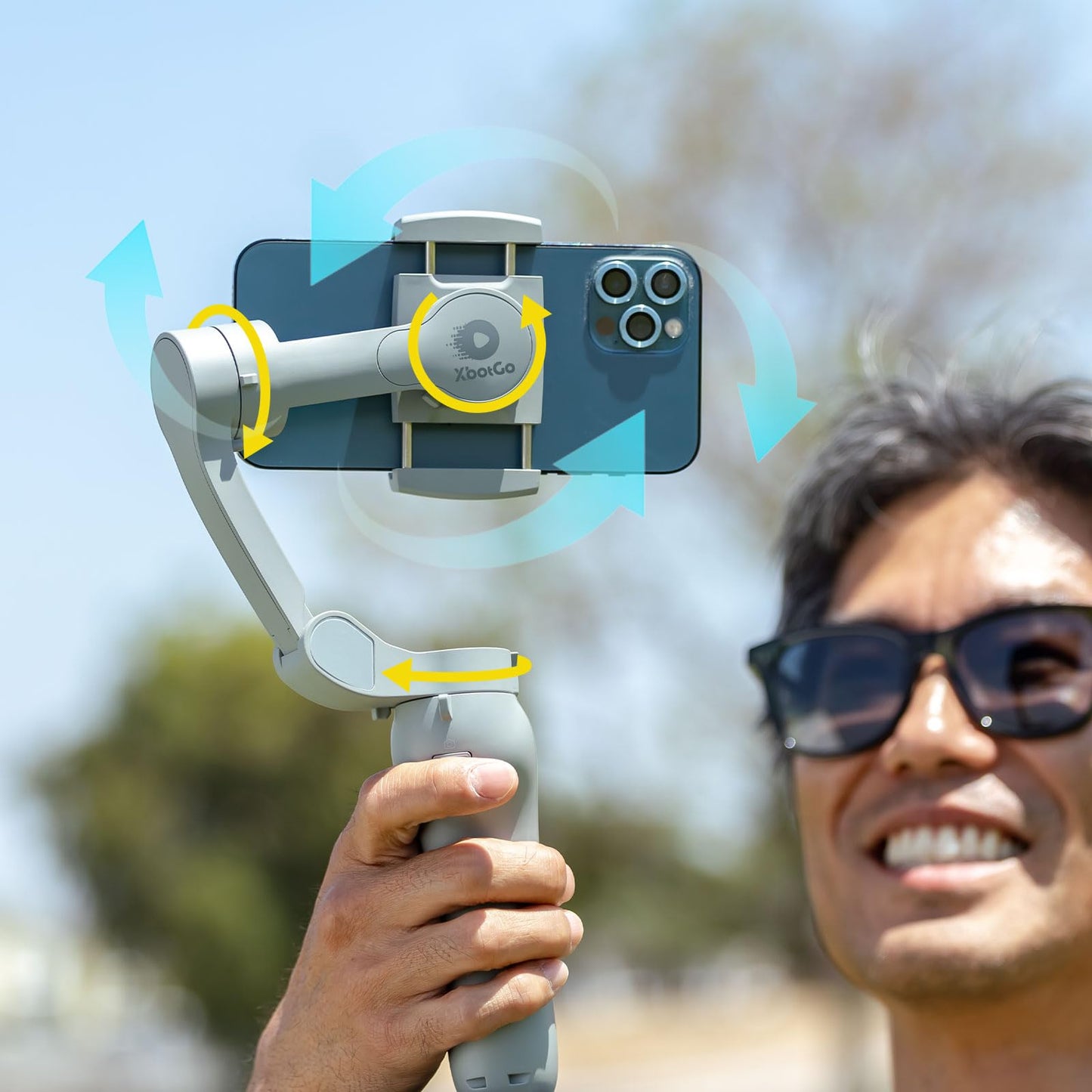 XbotGo sports camera for basketball and soccer games, AI automatic recording, 3-axis phone gimbal, portable and foldable, vlogging stabilizer for Android and iPhone gimbal.
