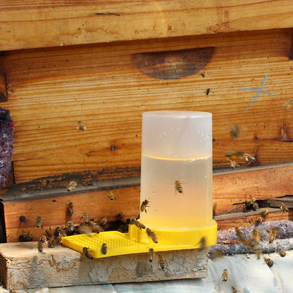 Bee Water Feeder, RoadLoo 6Pcs Bee Entrance Feeder Feeders for Bees Waterer Plastic Beekeeping Supplies Bee Feeding Entrance Beehive Drinking Bowl Apiculture Equipment Accessories (6)