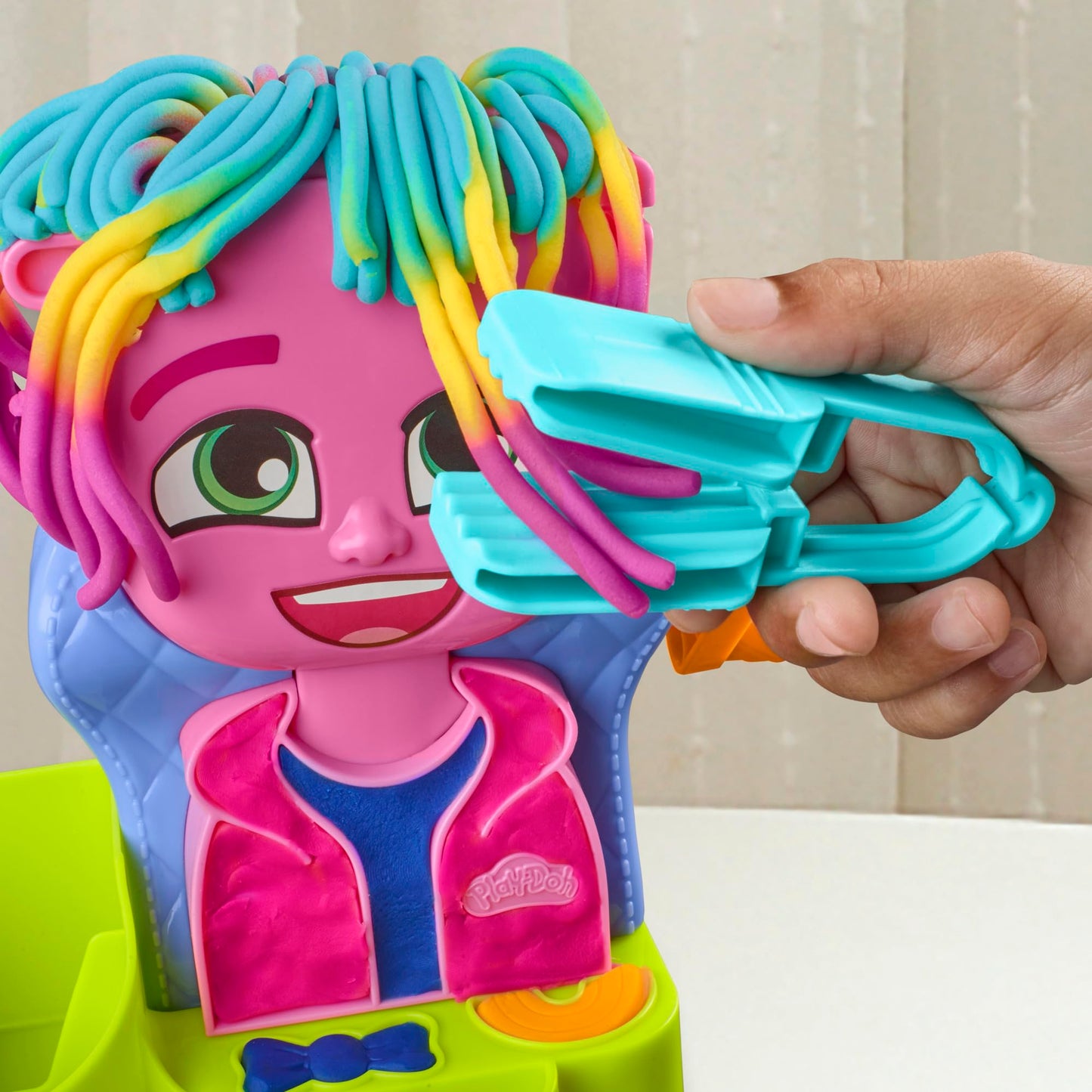Play-Doh Crazy Cuts Hair Salon Playset with 6 Cans, pretend play toy, creative toy for girls and boys ages 3 and up.