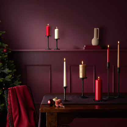 Bolsius smooth pillar candles - burgundy - 4 pieces - 20 x 7 cm - 75 hours burning time - unscented - contains natural plant wax - palm oil free.