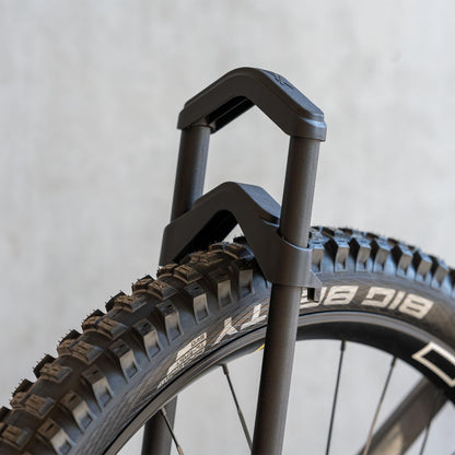 XLC The foldable XLC bike stand VS-F08, stylish and space-saving, black.