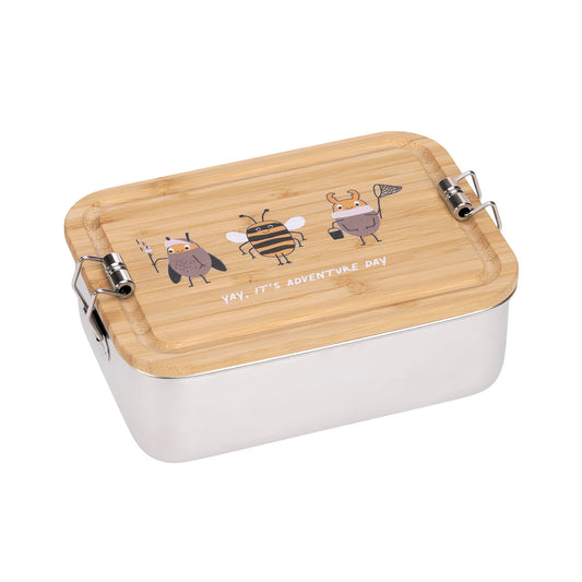 Casual kids lunch box made of stainless steel and bamboo, perfect for kindergarten or school. Sustainable and eco-friendly choice for breakfast or lunch on the go.