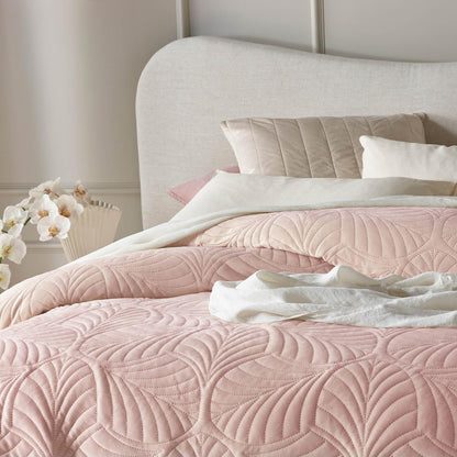 ROOM99 Elegant Powder Pink Throw Blanket 170 x 210 cm, versatile for bed or sofa. Quilted in a stylish velvet design, perfect as a bedspread.