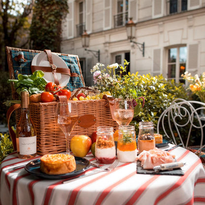 Les Jardins de la Comtesse - Picnic Basket Trianon Green - Leather Straps - Complete for 2 People - Cooler Compartment - Ceramic Plates and Wine Glasses - 40 x 30 x 23 cm