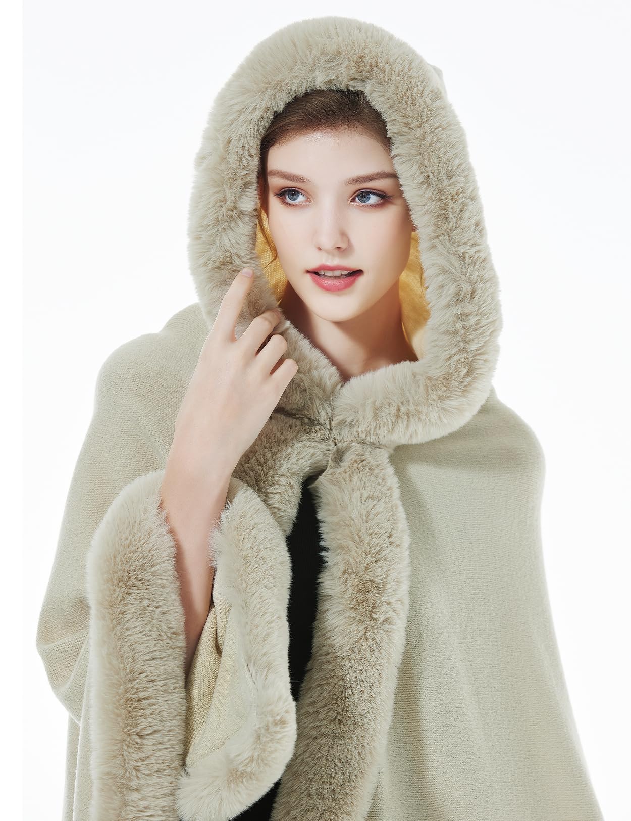 BEAUTELICATE Faux Fur Wrap Shawl Women's Poncho Cape With Hood For Winter Wedding Evening Bride (Beige,One Size)