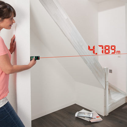 Bosch laser measuring tool PLR40C (2 x AAA batteries, measuring range 0.05 – 40.00 m, in blister packaging)