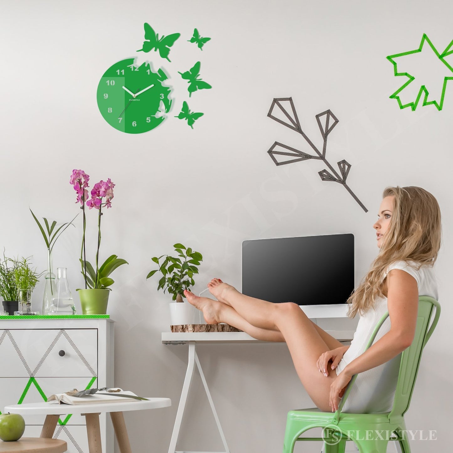 FLEXISTYLE z4c_3 Large Modern Wall Clock Butterfly Red round 30cm, 3D DIY, Living Room, Bedroom, Kids Room