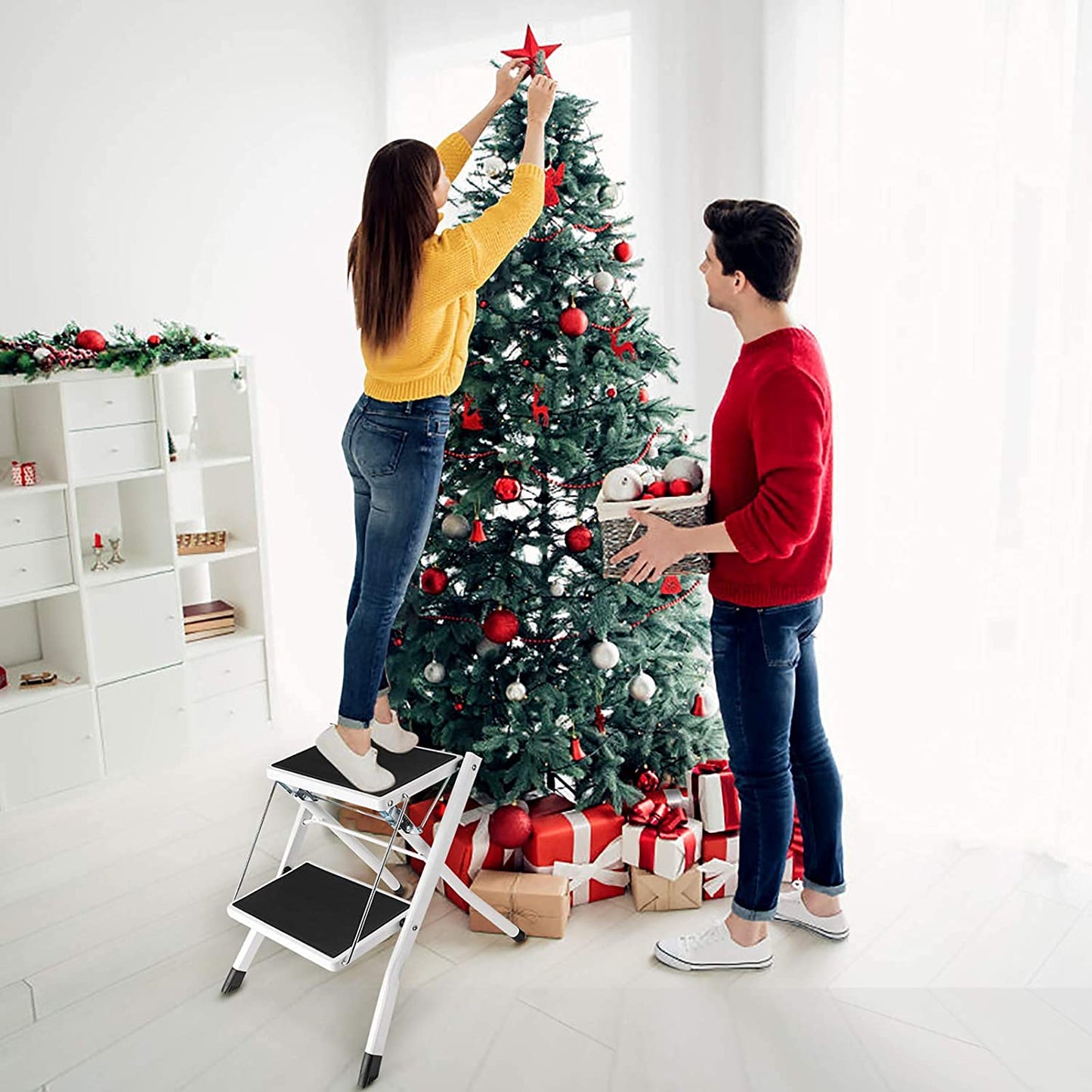 2 Steps Folding Step Stool, Lightweight Stepladder Mini Ladder Folding Step Stool Household Ladder Easy Storage Step Ladder for Home Kitchen Office DIY, 150 kg max load.