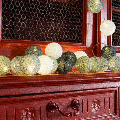 GuirLED - LED cotton ball string lights USB - Wireless remote control - Baby night light 2h - Dual USB 2A power adapter included - 4 intensities - 16 balls 1.6m - Midnight