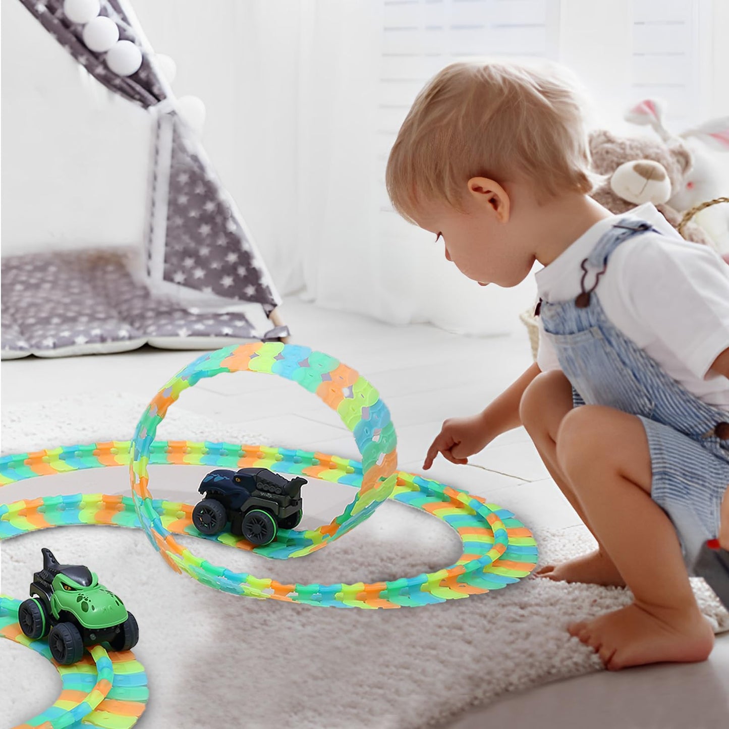 CREAMKIDS Dinosaur Race Track, Glow-in-the-dark track with suction cup, 2 dinosaur race cars with lights, Christmas and birthday gift for kids aged 3+ (291 pieces)