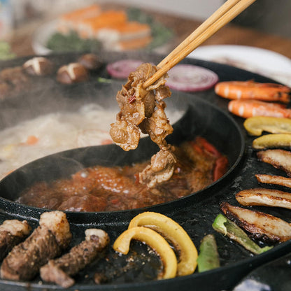 Food Party Hot Pot and Tabletop Electric Grill 220V 2200W 2 in 1 Electric Hot Pot Indoor Korean BBQ Grill Thai Barbecue Fondue Raclette XXL for 8 People