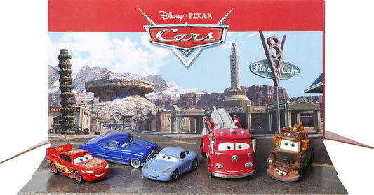 Disney Pixar Cars HFN81 - Collection of 5 vehicles, set of 4 character vehicles and 1 fire truck Red, inspired by Radiator Springs, gift for collecting for children and fans aged 3 years and up.