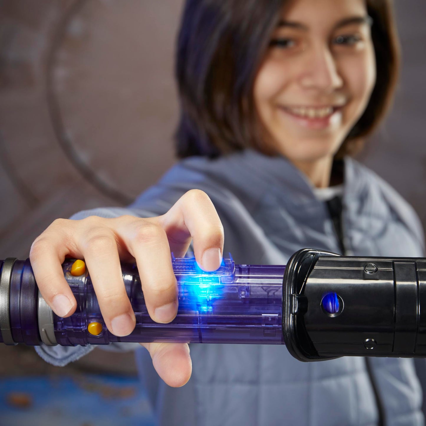 Star Wars Lightsaber Forge Kyber Core Darksaber with light effects in transparent core. Toy for kids 5+. Perfect for superhero costumes, like for Halloween.