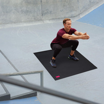 SHANTI NATION - Cardio Mat 95 - compact fitness mat (95 x 95 cm) - including carrying strap - perfect for jump rope and workouts in small spaces - durable - sanitizable - can be used with shoes