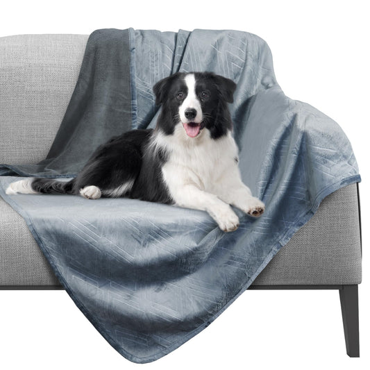 PICK FOR LIFE waterproof dog blanket, Washable fluffy blankets for dogs and cats, Soft cuddle blanket for dogs - Protects sofas and beds, suitable for small and large pets.