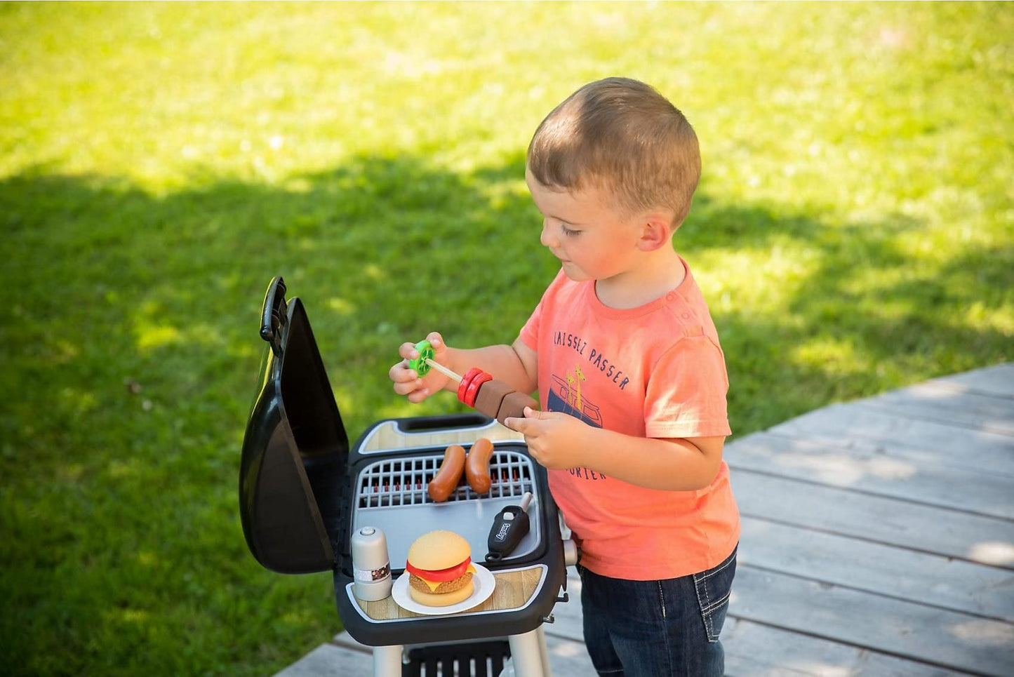 Smoby - Barbecue Kids Grill - Grill with mechanical plastic flames and grill utensils, 18 accessories, for children from 3 years.