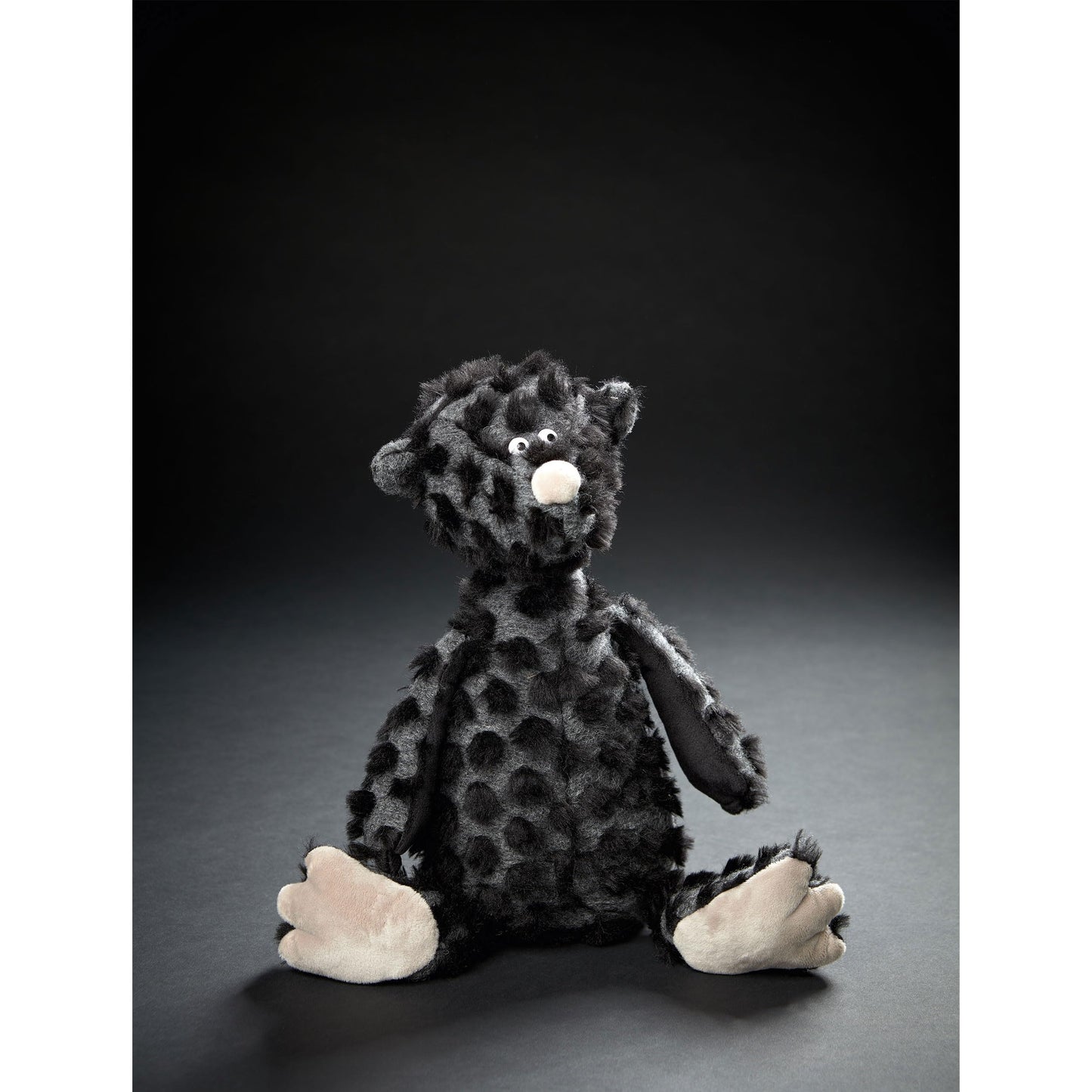 sigikid 39703 Bear ACH Good! Edition 23, BeastsTown plush toy: Collect, gift, play, cuddle. For children and adults aged 3 to 99. Dark gray/black/bear, 35x13x13cm.