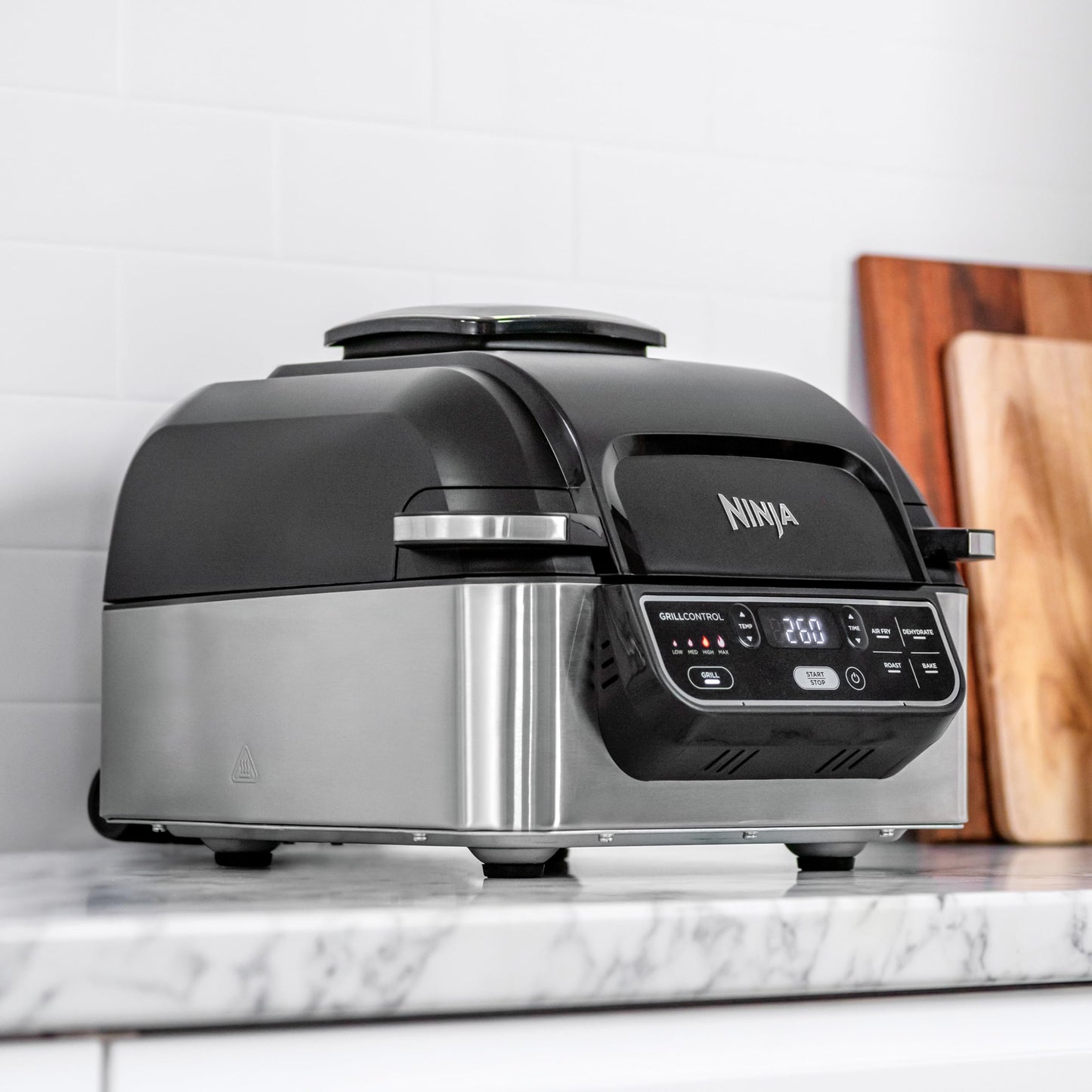 Ninja Foodi Grill & Airfryer, 5.7L air fryer, dishwasher-safe parts, 5-in-1, Black/Silver AG301EU
