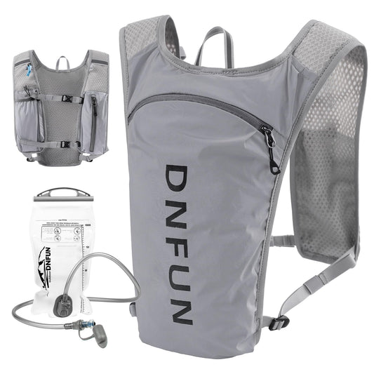 Running vest for women and men, adjustable running vest with 1500ml water bottle, 5L reflective running pack with phone holder, suitable for outdoor runs, jogging, hiking, cycling.