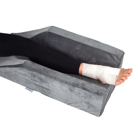 MKS Vein Pillow - Vein Wedge Leg Rest Pillow made of foam with washable cover - Leg elevation pillow for injuries or post surgeries.