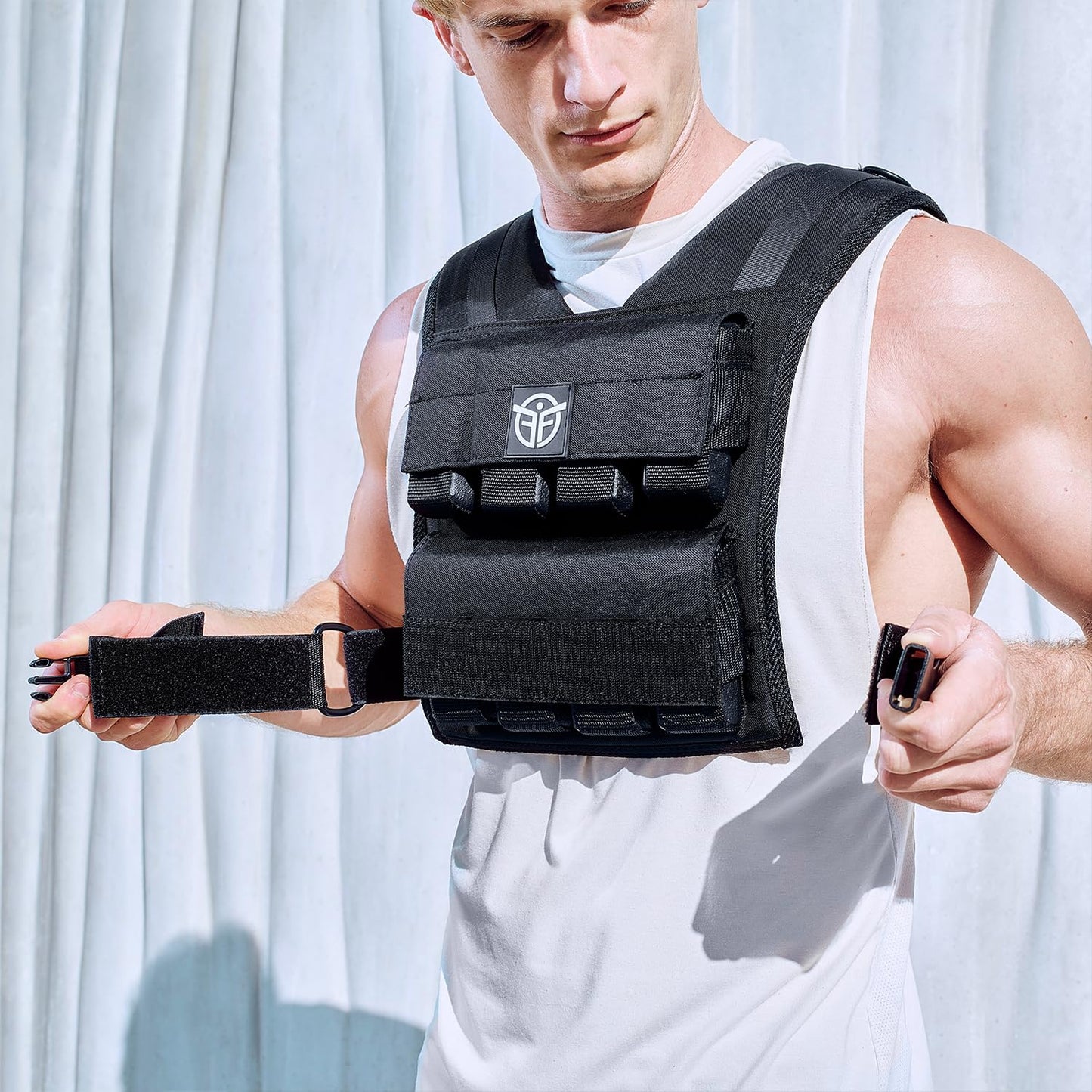 Eric Flag Weighted Vest 20kg or 10kg - Adjustable Weighted Vest for CrossFit, Strength Training, Calisthenics, and Gym, Comfortable Weighted Vest with Removable Metal Weights, Women & Men