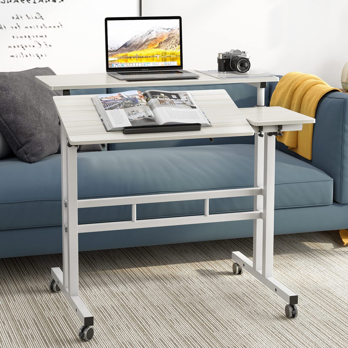 DlandHome standing table, rolling with lockable wheels, adjustable height 67-115 cm, computer desk, multi-functional with 3 tiers, for laptop, maple.