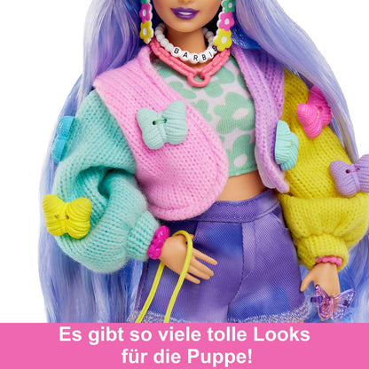 Barbie EXTRA - Curvy with 15 accessories and pets, articulated body, outfit with sweater, top, shorts, boots, and accessories, for creative styling from 3 years old, HKP95