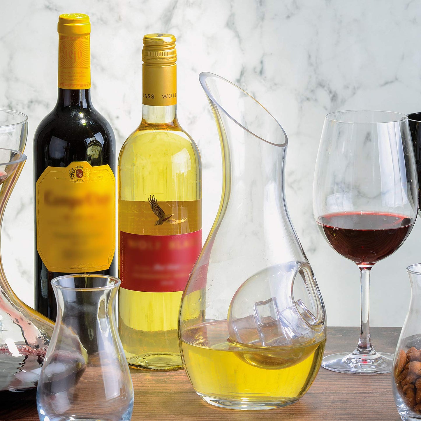 Artland Sommelier White Wine Cooling Carafe - 1050 ml glass decanter with elegant ice chamber, perfect for Chardonnay and Sauvignon Blanc.