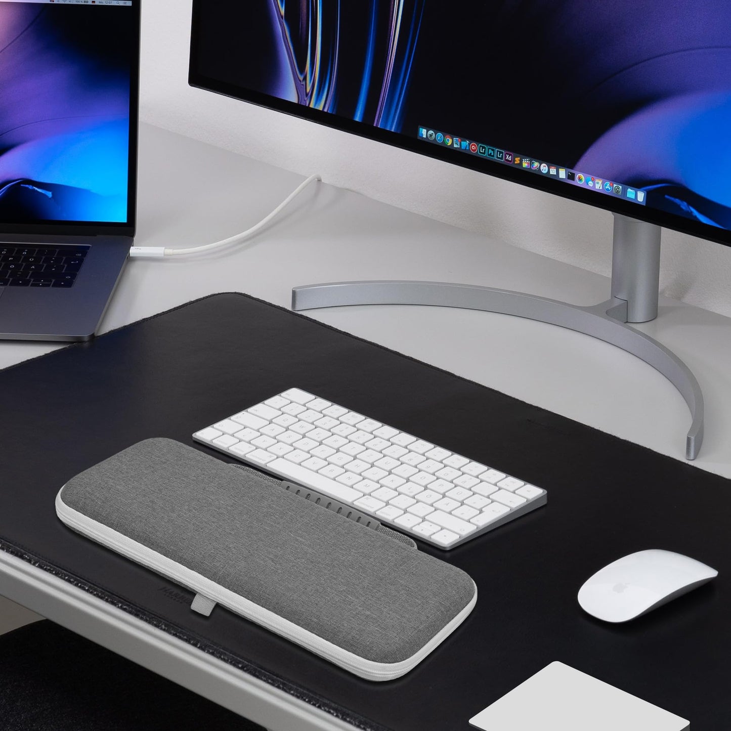 GEEKRIA Keyboard Carry Case, hard shell protection compatible with Apple Magic Keyboard (MXCL3LL/A) / MK2A3LL/A / MXCK3LL/A / MK293LL/A, Mouse Combo Case (Light Gray)