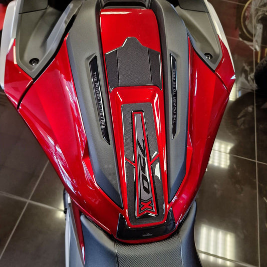 Resin Bike Decal for Motorcycle Compatible with Honda NC750X 2021-2025. Tank cover protects against impacts and scratches. 3D resin adhesive stickers made in Italy.