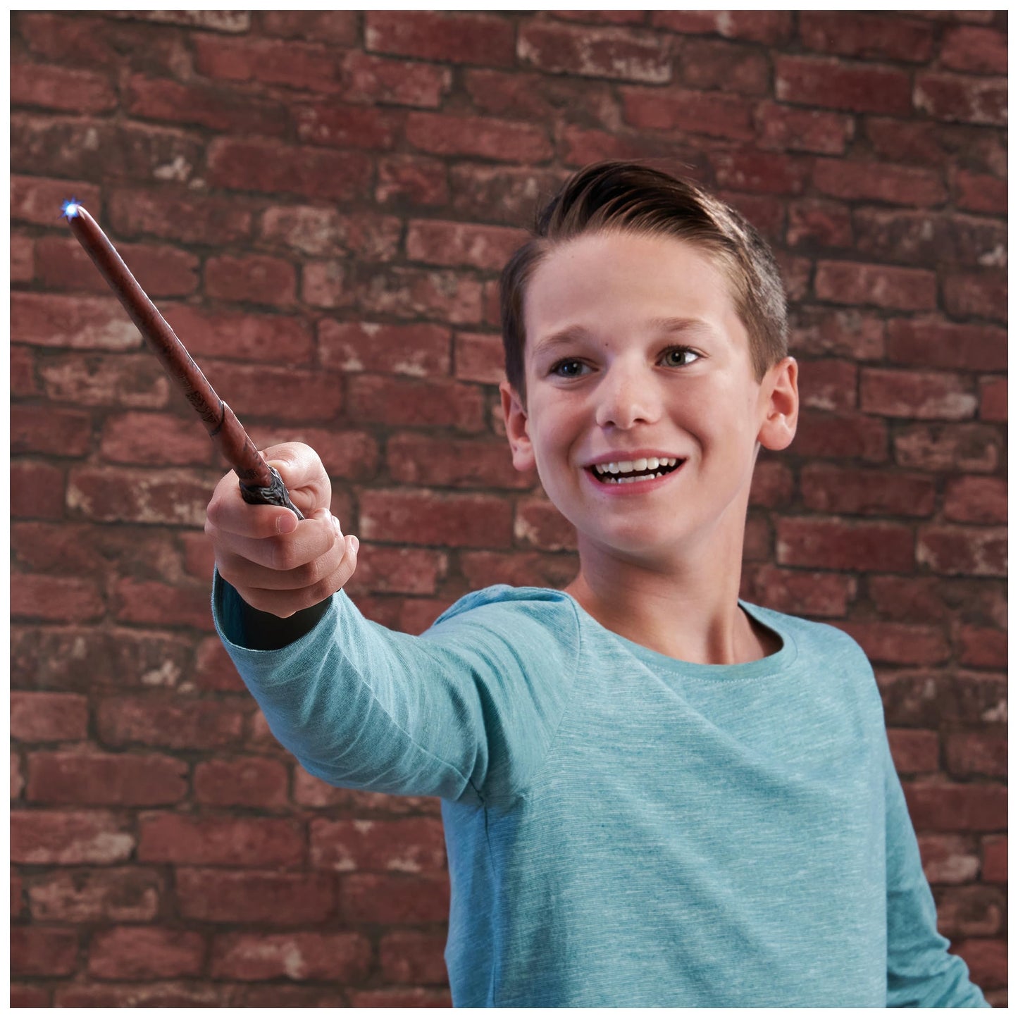 Wizarding World Harry Potter - Light-Up Wand of Harry Potter with Patronus projection, approximately 33 cm, toy for children ages 6 and up, fan merchandise.