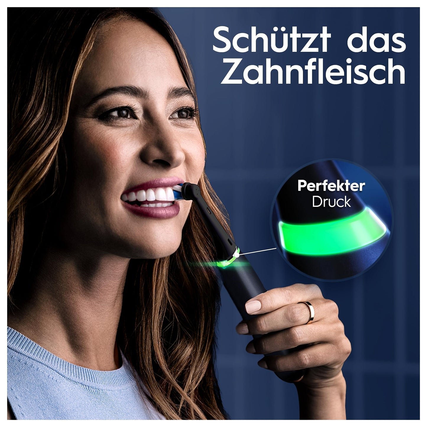 Oral-B iO Series 9 Electric Toothbrush, with 7 cleaning modes, tooth care, charging travel case & beauty pouch, Special Edition in black onyx.