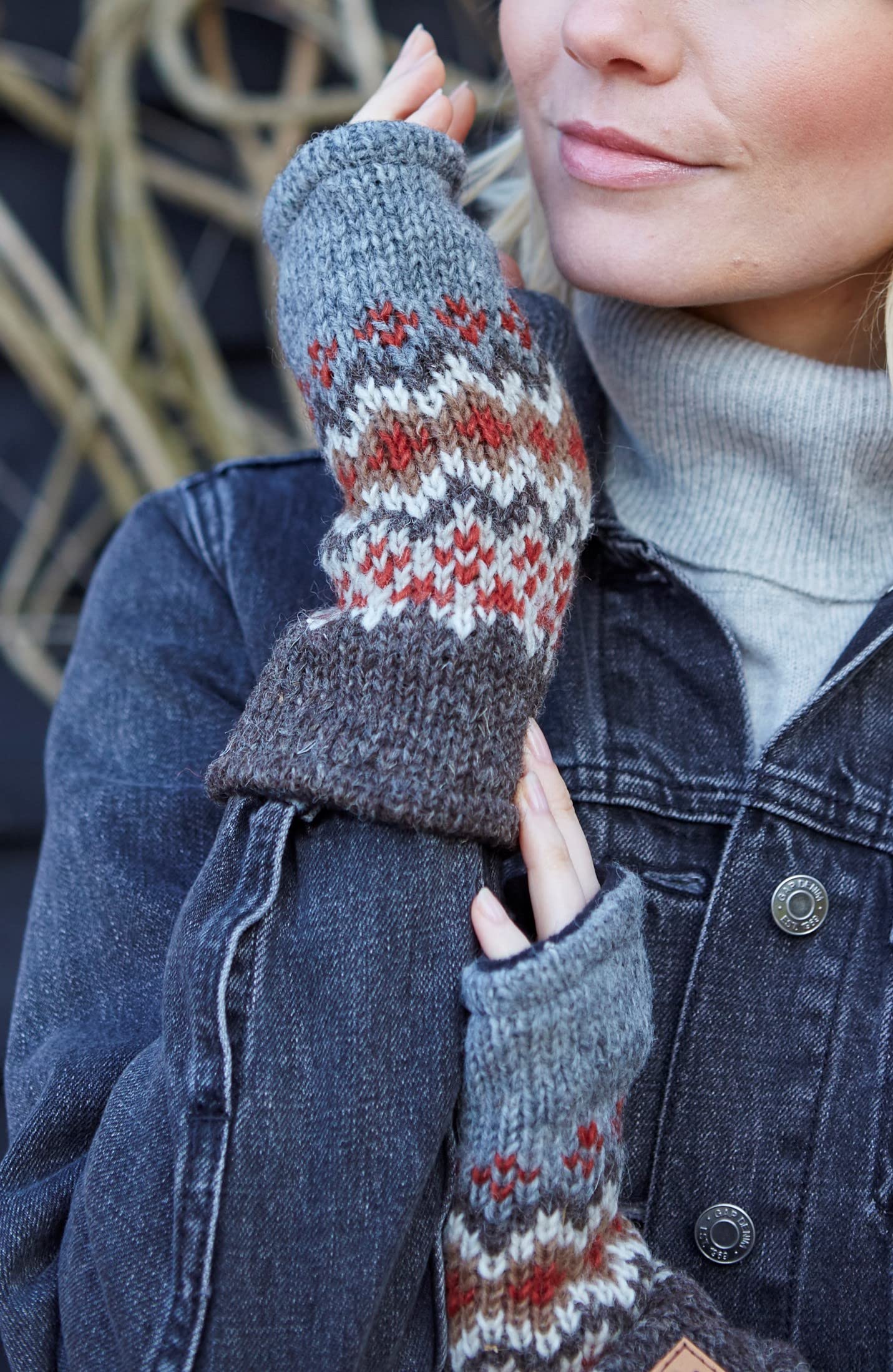 Pachamama Women's Wool Handwarmers Handwarmers Fleece lined Handknitted Fair Isle Multicoloured One Size Handmade Extra Warm Fair Trade