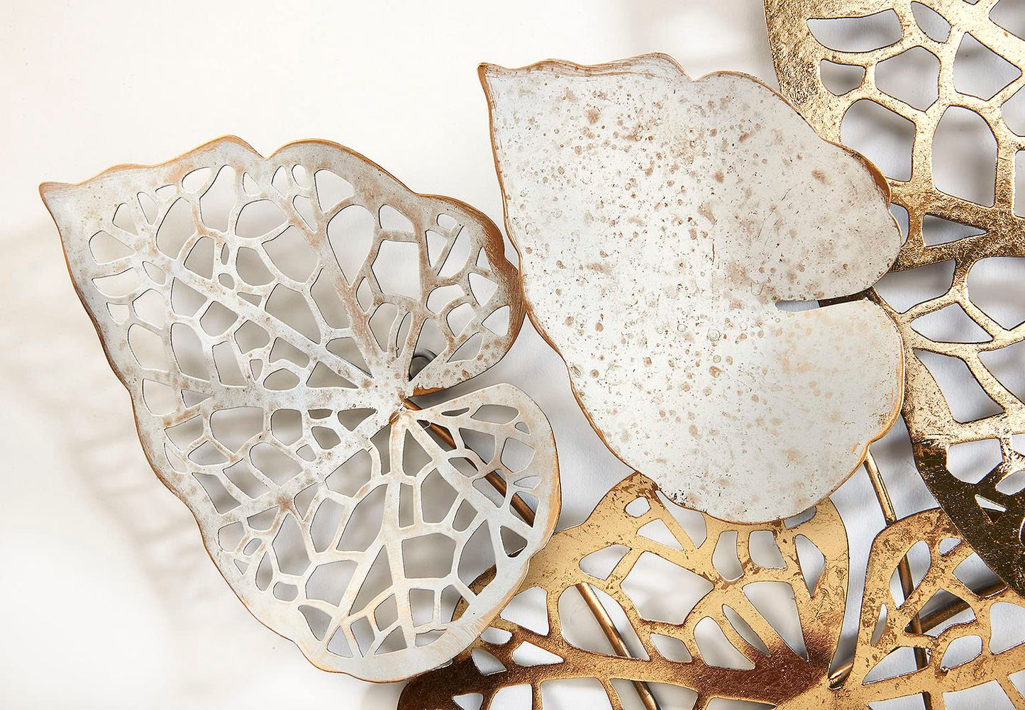 Kobolo wall decoration metal art 3D - GOLDEN Leaf - made of metal in gold and white