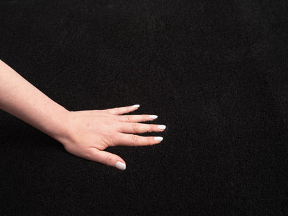 The carpet Relax Modern Fluffy Short Pile Rug, Anti-Slip Bottom, Washable up to 30 degrees, Super Soft, Fur Look, Black, 200 x 290 cm