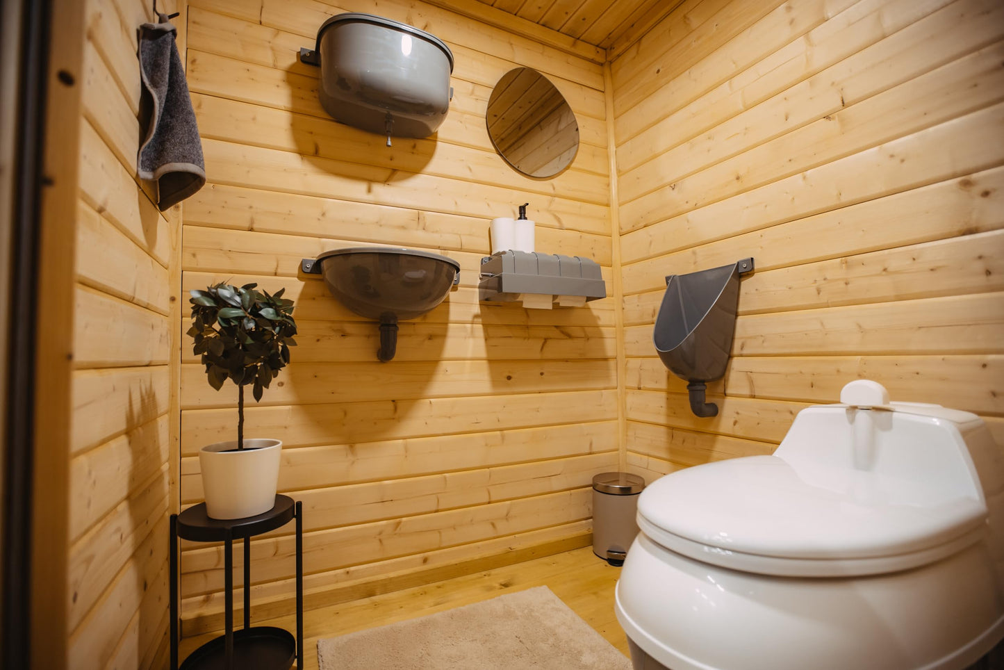 Agande plastic grey utility sink, perfect for camping, garden, basement, construction sites, or restrooms. Comes with drainage pipe. Made in Europe.