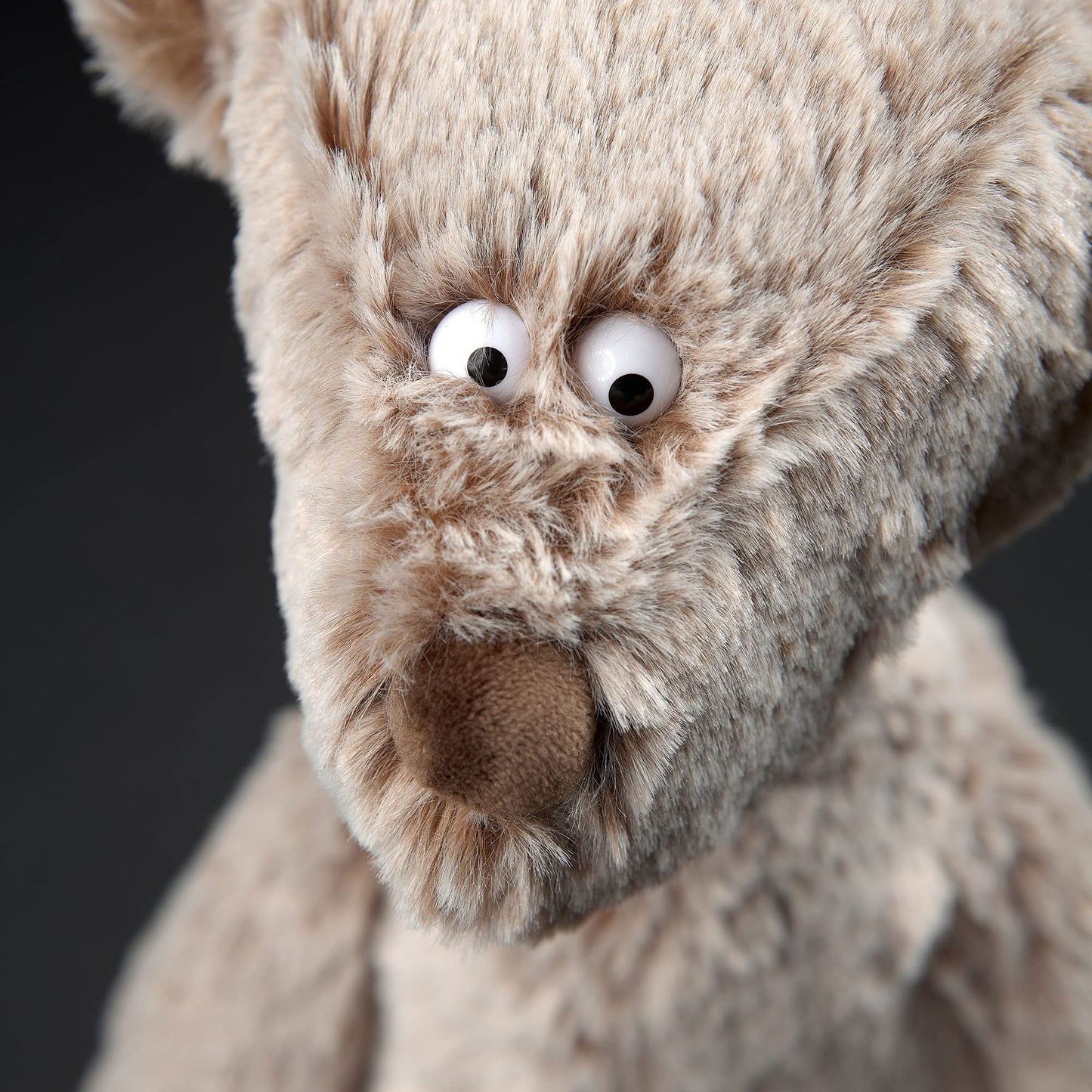 SIGIKID 39679 Ah Good Edition BeastsTown Bear for girls, boys, and adults. Recommended plush toy for ages 2 and up. Beige-Grey/Bear.