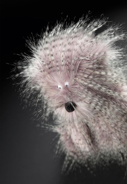 SIGIKID 39682 Oh Good Edition BeastsTown Bear for girls, boys, and adults. Recommended plush toy for ages 3 and up. Grey-black bear.