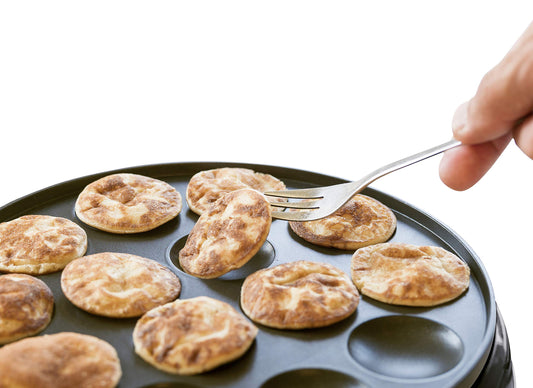 Bestron Poffertjes Maker in retro design, mini pancake machine, with non-stick coating, sweet dreams, 800W, black
