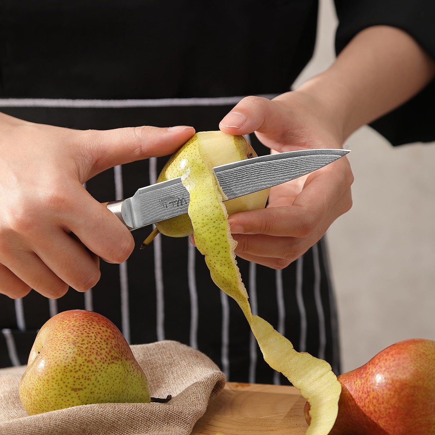 Wakoli Olive Damascus Knife Utility Knife | Kitchen knife with 12.5 cm blade of 67 layers of Damascus steel with VG10 core | Olive wood handle | for vegetables, meat & fruit | Vegetable knife in gift box