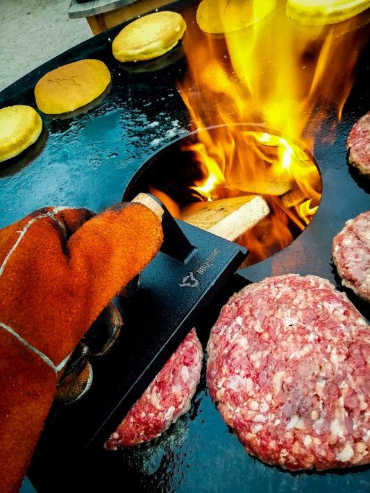 BBQ-Toro Meat Press Cast Iron | 4 Pieces | 1 kg Grill Weight with Wood Handle | Burger Press, Meat Press | Steak Press, Burger Smasher Cast Iron | Gas Grill Weights, Grill Press for Meat