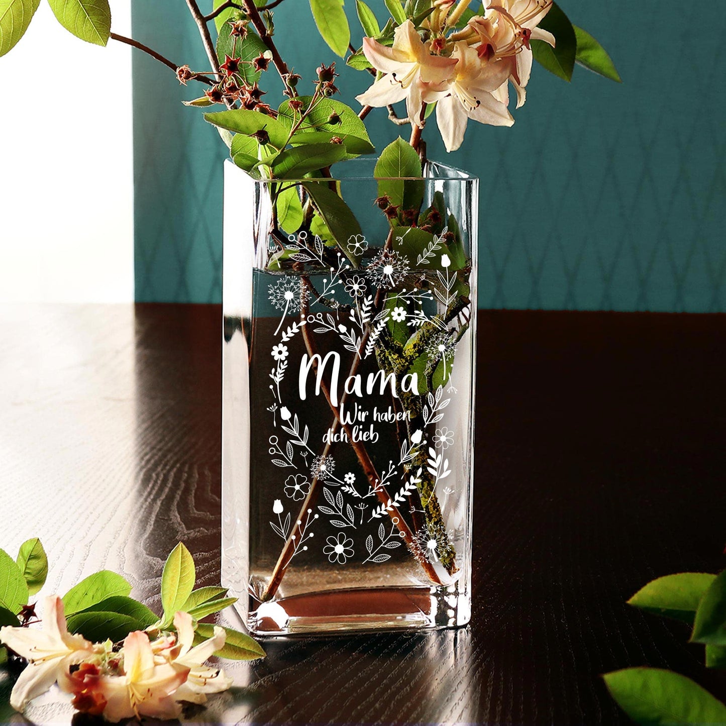 Flower vase for mom: Engraved vase, Mother's Day gift, Square glass vase for the best mom, Flower heart decor vase as a gift for mom, Modern tulip vase, Glass table decoration, Birthday gift